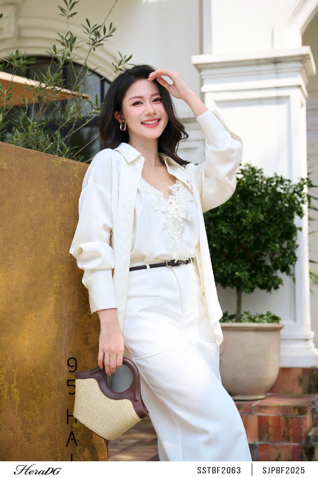 Ảnh của Set áo lụa phối ren